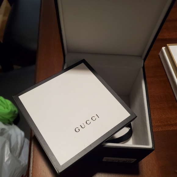 Gucci Hologram beetle watch - Picture 3 of 4